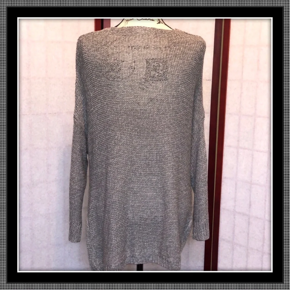 RD Style Gray V-Neck Sweater - Picture 4 of 7